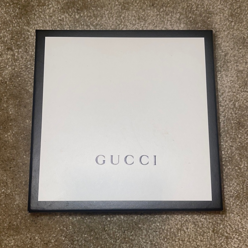 Gucci box